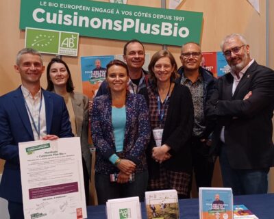 Signataires du Manifeste Cuisinons Plus Bio au Forum AGORES