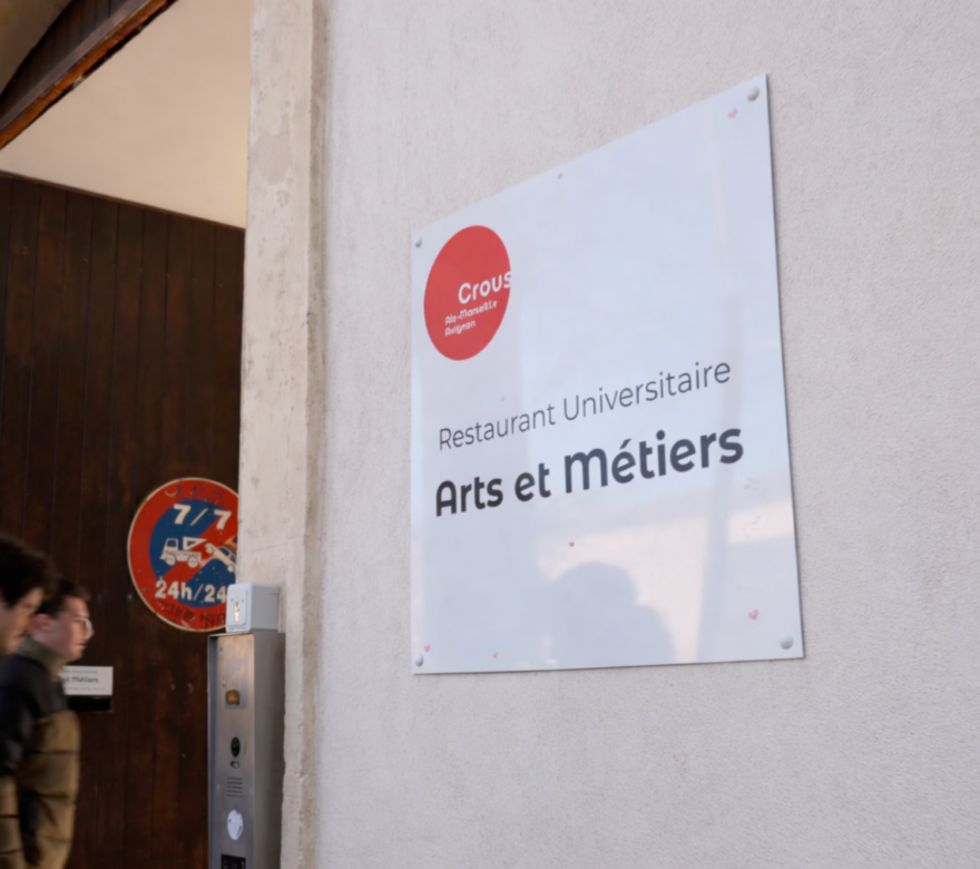 Entrée du restaurant universitaire CROUS